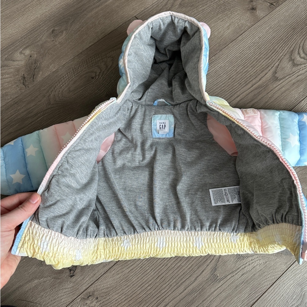 GAP BABY Puffer Jacket WORN ONCE Girls Pink Ombre Bear Hood size 6-12M - Picture 5 of 9